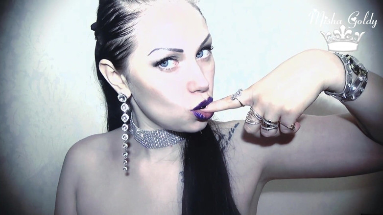 Goddess Misha Goldy: Ciuman glittery berwarna putih &amp; menghirup bibir