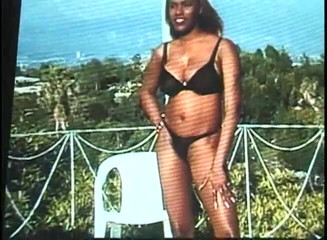 CBD Media Interracial: La studentessa tettona con una figa stretta viene leccata e...