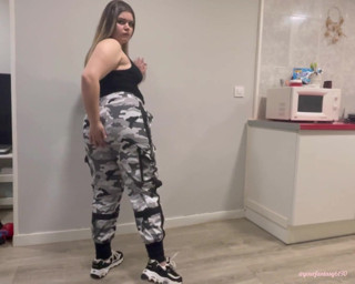 Your fantasy studio: Farting in camouflage trousers