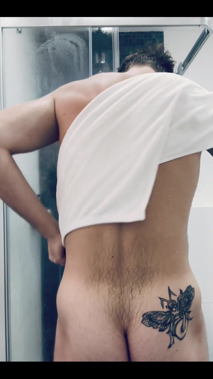 BohemianBoy: Adakah Anda Mahu Mandi Bersama