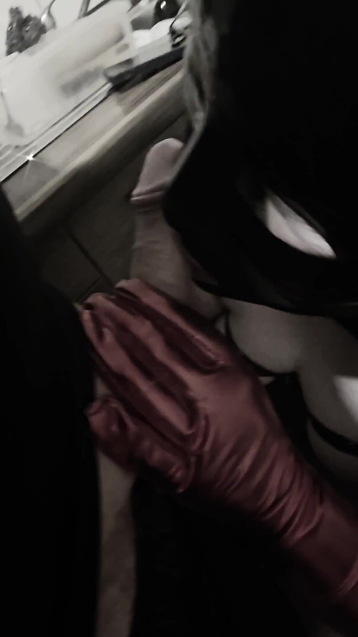 Twittiy: Horror Porn Happy Halloween!