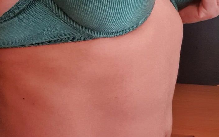 My panties: 내 자지를 핑계로 젖어
