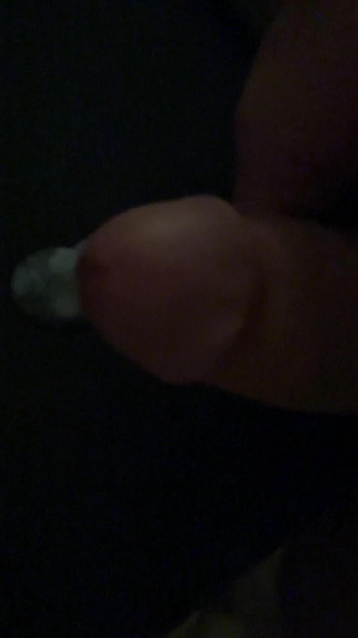 Chubby Freak: Ejaculare cu pulă groasă cu încetinitorul