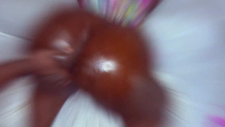 Big Layla: Hausmädchen liefert den beweis, dass der meister jede nacht in...