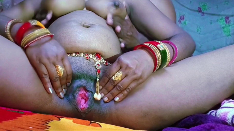 YourXstudio121: Suman Bhabhi Ke Chut Me Bhaiya Hanth Ghussa Ke Paani...