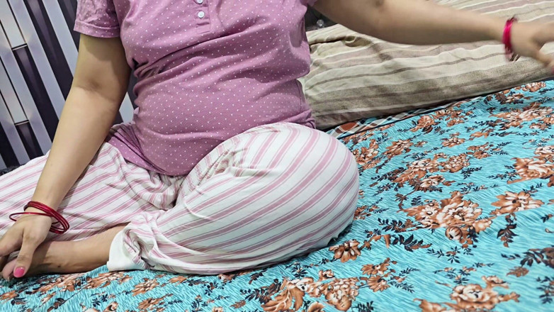 Faryal: 자지를 깊숙이 빨아주는 핫한 이복 누이 인도 바비