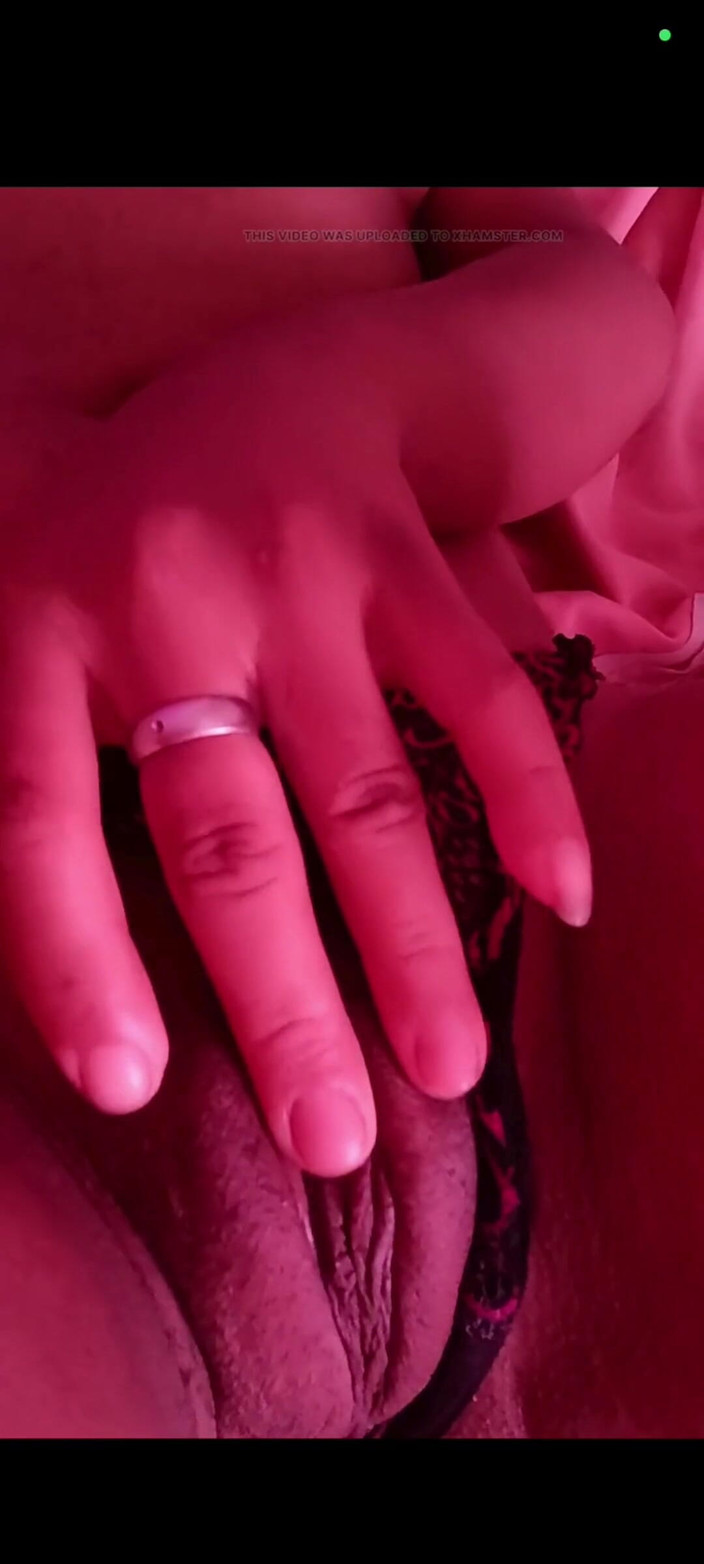 Jacke24: Naughty Brunette Masturbating at Home