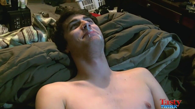 Tasty Twink: Trace lagi asik sama lucas - pov