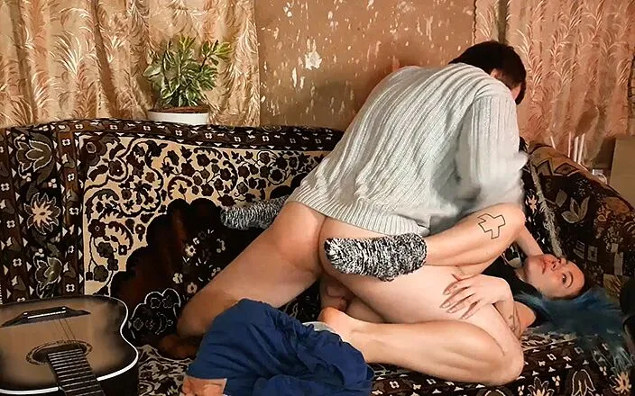 Blowjobs Alice: Accidentally ate viagra and asked my stepsister to help me...