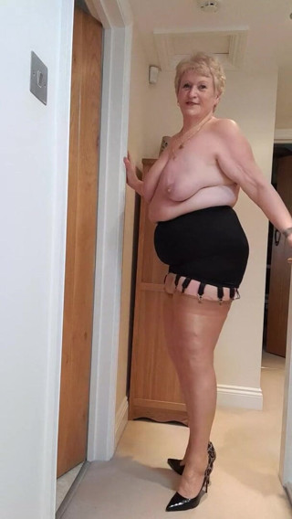 Uk Joolz: Short skirt, FF stockings, heels and no knickers!