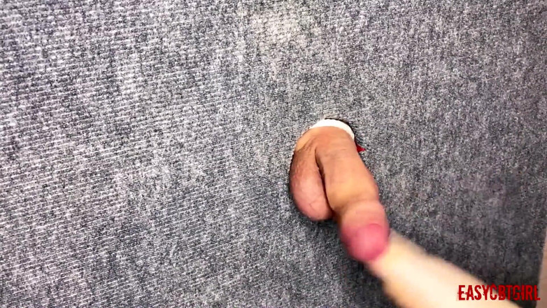 AnnyCandyPainboy: Ho fatto una foto da vicino di gloryhole - sculacciando i...