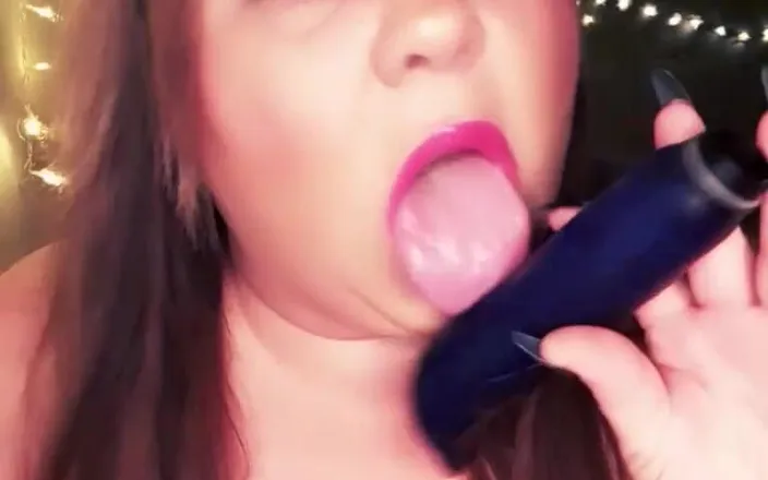 BlancaGirlBBW: Suckin off This Toy Like I Wish It Was You!