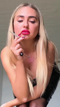 POV: Louboutin Heels Zertreten Dein Gesicht