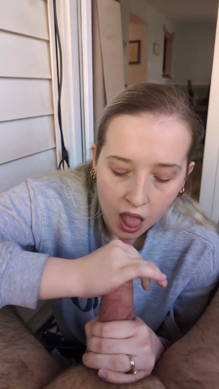 Snight69: Shy Slut Squeezes Out Cum in Front of Neighbors