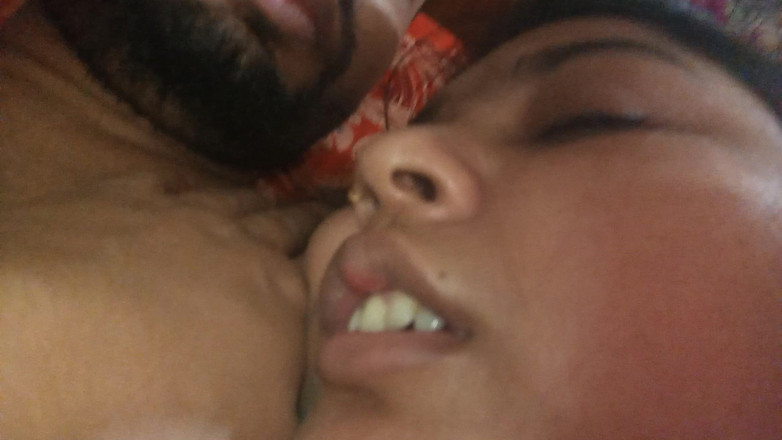 Desi video bd: Bengali Indian Bhabi Hot Romance New Video.desicouplebd