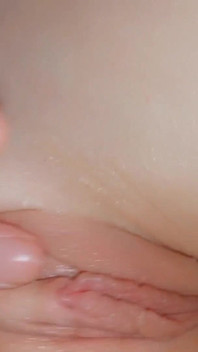 Nachtmassage zierliche muschi für guten orgasmus. Nachtgeheimnis