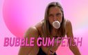 Wamgirlx: Bubble Gum, fétiche pour sucer et taquiner des chewing-gums