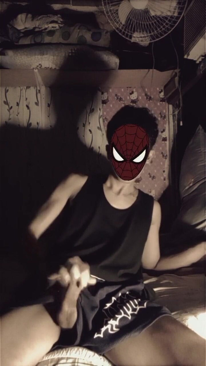 SunflowerBaby: Masturbasi sambil sendirian di kamar