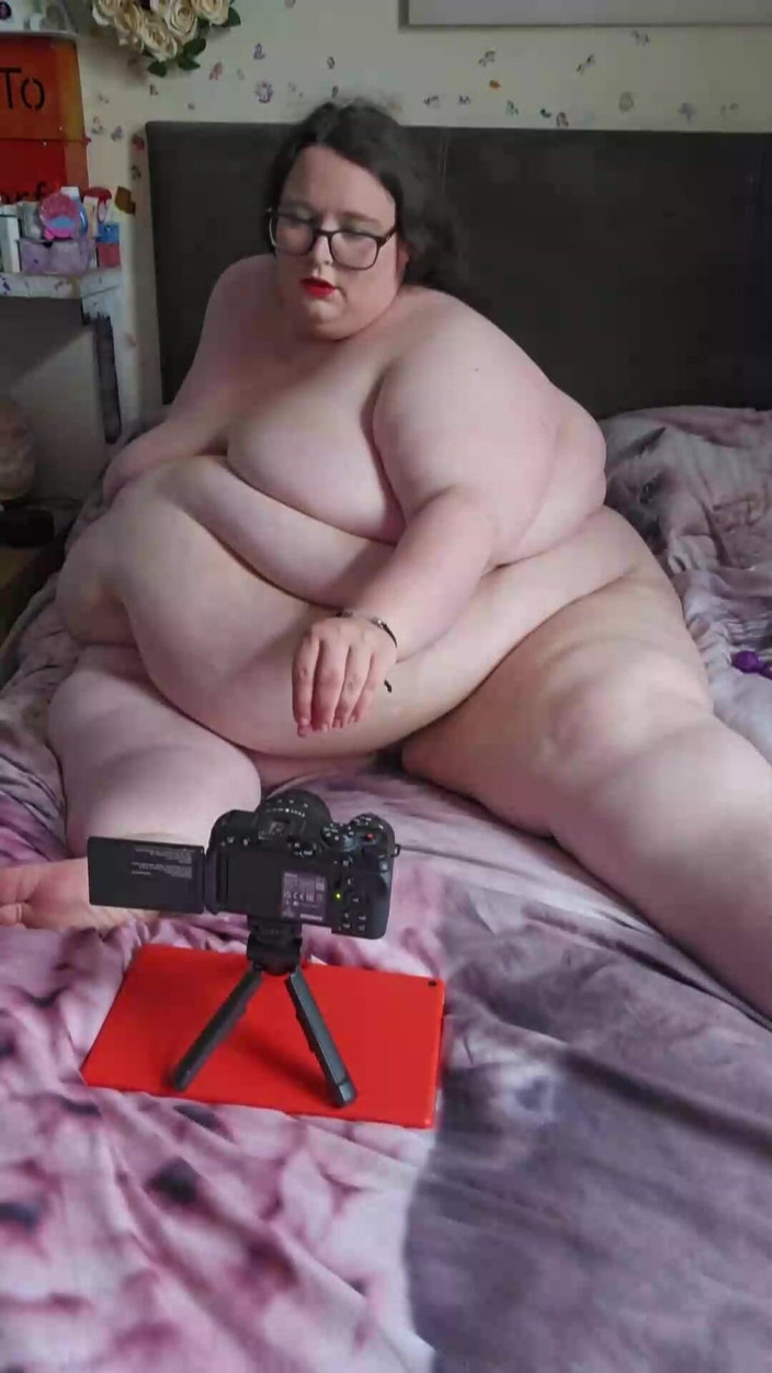 SSBBWLadyBrads: SSBBW Da vicino gioca con la figa parte 2