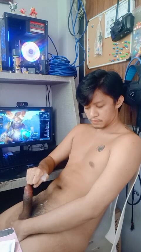 Rent A Gay Productions: Sexy pinoy chlapec ochutnává sám sebe
