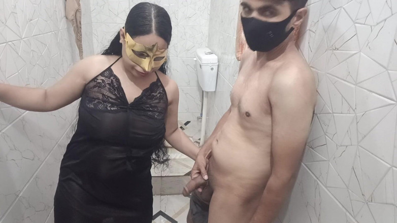 Sexgarl84: Hintli evli kadın sakso ve domaltmalı chudai ve yüzüne boşalma