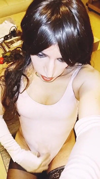 Tammysissy anální masturbace s močí