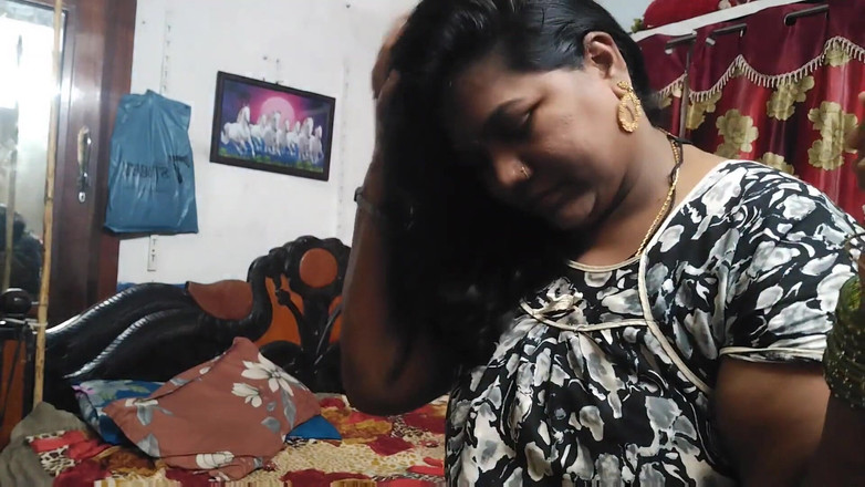 Divya X: Genießen und hardcore gefickt