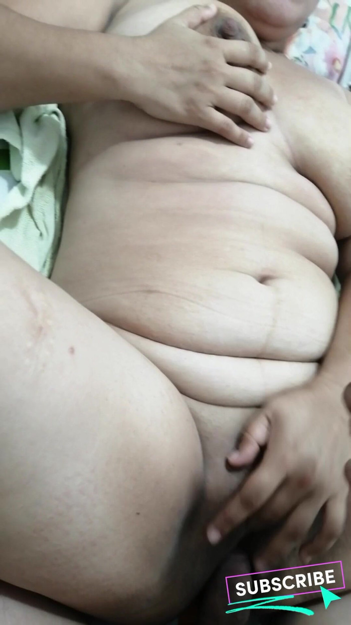 Valkyrie and Luigy Couple: Cô vợ nóng bỏng đút sâu vào họng