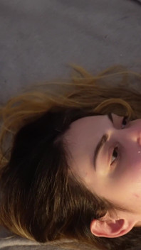 Těhotná milf dostane drsný bukkake gangbang