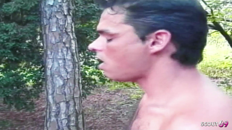 Shemale TS Collection: Transsexual preta com um pau enorme fodido ao ar livre...