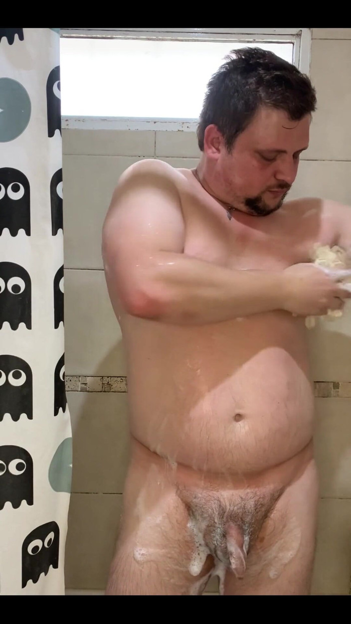 Wrongskiy: Shaving my balls and playing with my cock