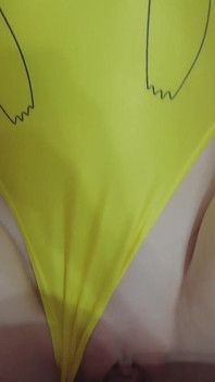 Pikachu Sexy Meisje Neukt Poesje Met Een Dildo