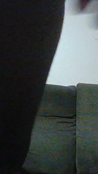 Masturbándose con mi pequeña polla rígida y mi agujero de dedos