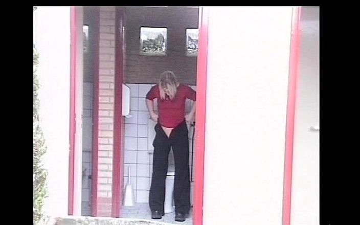 Absolute BDSM films - The original: Vintage meninas que adoram mijar