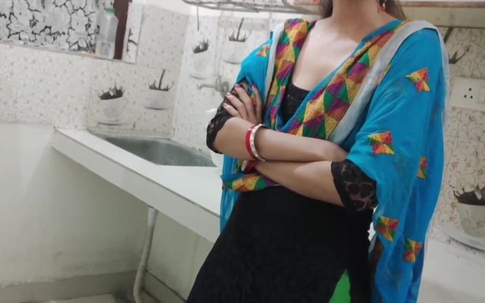 Saara Bhabhi: Hintçe seks hikayesi rol oyunu - eski erkek arkadaşım partime geldi...