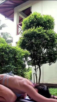 Yoga bendungan yang bikin kamu sange berat
