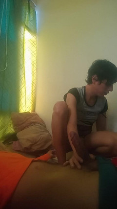Femboy from Colombia: 这些时刻是给予的