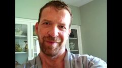 Hairyartist: Otevřený župan od chlupaté kundičky