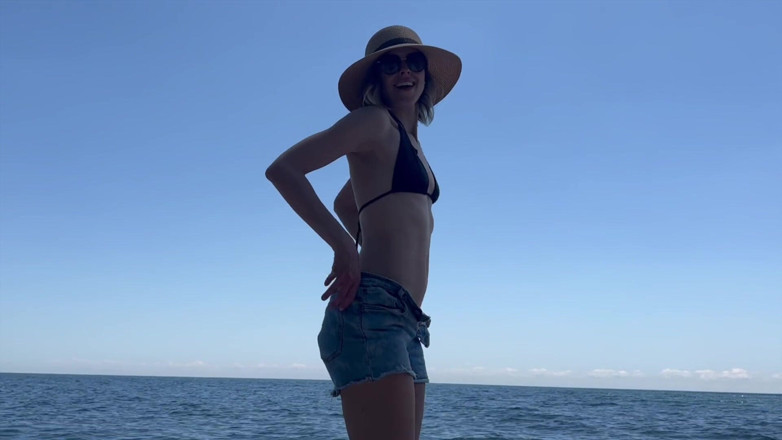 Serenity Cox: Wife Gets Fucked on a Beach by Husband and His...