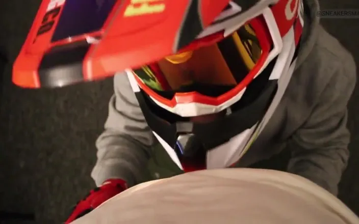 Sneakersmax98: Gearhead in Mxhelmet Sucking Dick