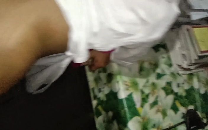 NixLeno: Sonia Khan tiene su primer sexo con su tutor privado