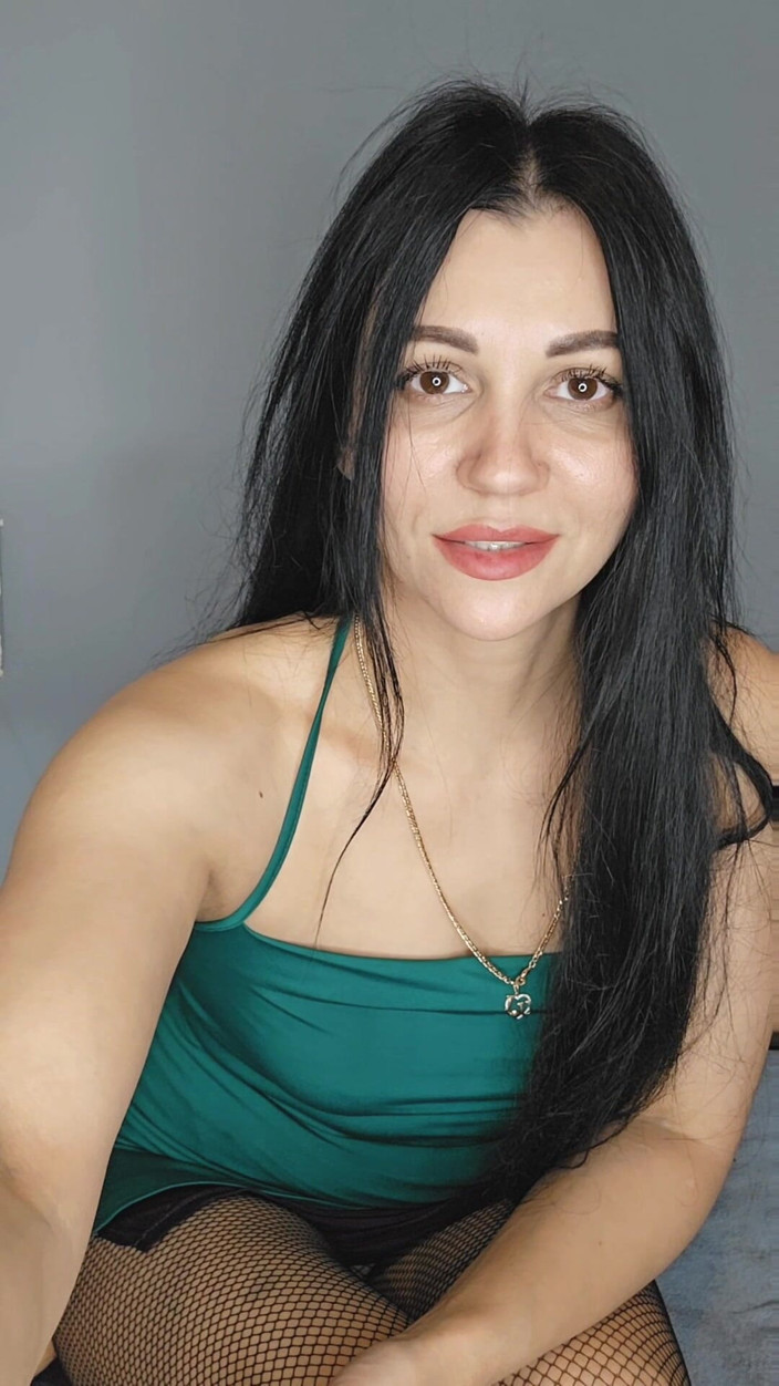 KristinaSlut: Would You Like to Suck Yourself?