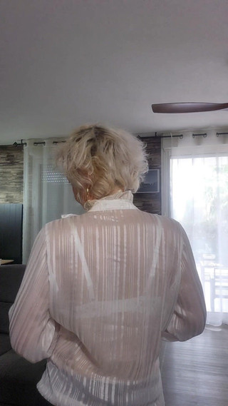 Sofy13: Malý striptýz jen pro tebe. Chceš