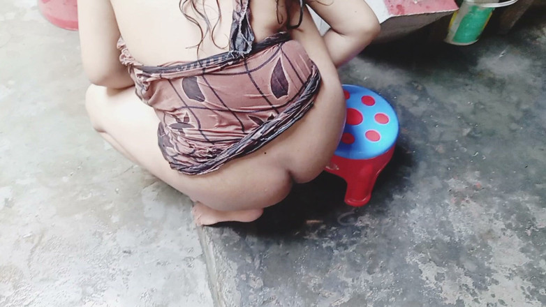 CoupleWorld: Desi Bhabhi Bathing Video Viral 2026