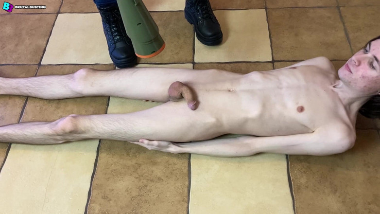 David Marcek: Gek die zijn verdomde ballen in zijn kop schopt! Laten...