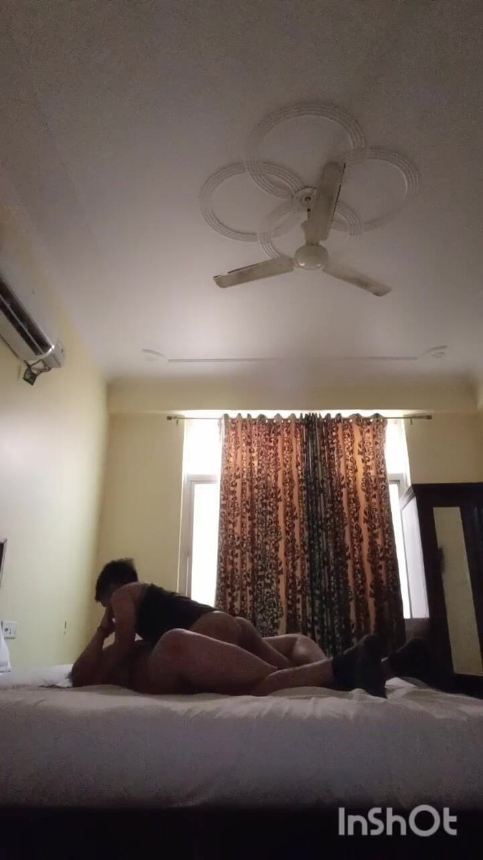 Sexgarl84: 我把我女朋友的鸡拿走了。