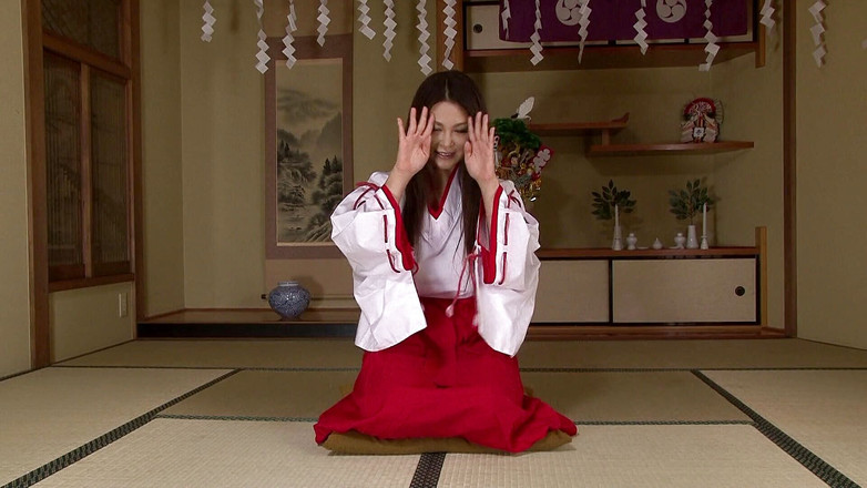 Blowjob Fantasies from Japan: विशाल स्तन वाली सेक्सी कराटे लड़की सख्त लंड चूसती है