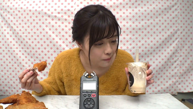 DOC channel: LoveTube в любительском видео: милая эротическая и хорошенькая жопа! Она делает минет с дилдо и хуем! Она не может дождаться, чтобы ее трахнули