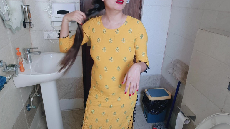 Saarabhabhi6: पर्स से पैसे चुराने के लिए लड़के के साथ भारतीय Kamwali सेक्स हिंदी ऑडियो