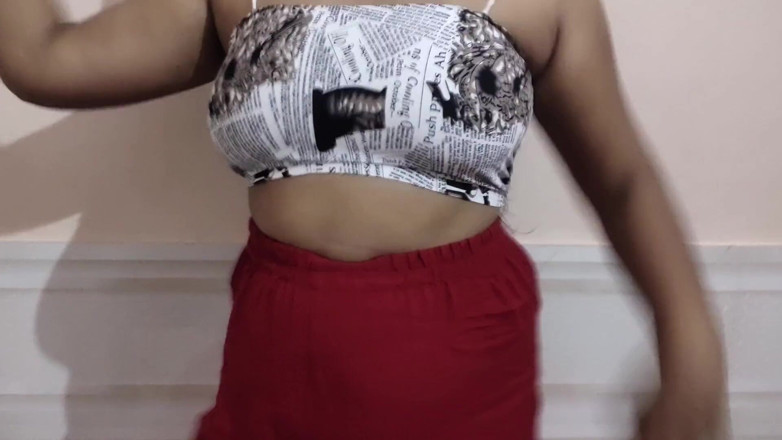 Desi Angel: Desi Bhabhi Ki Chudai Village Bhabi sex video během tance...